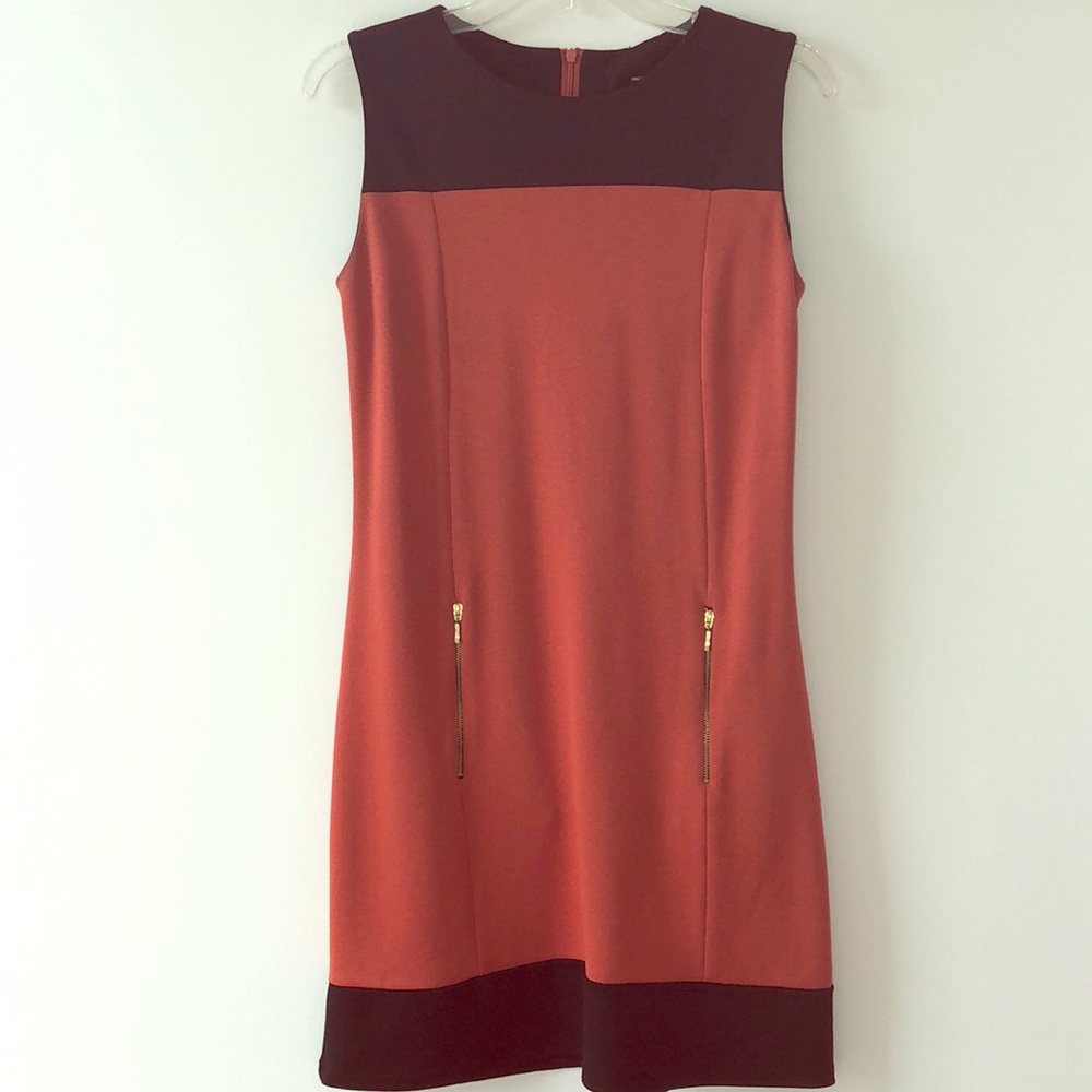 Hallhuber shift dress w/ pockets & gold metallic